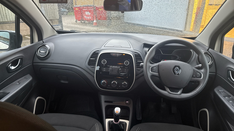 Renault Captur 0.9 TCE 90 Play 5dr Petrol Hatchback